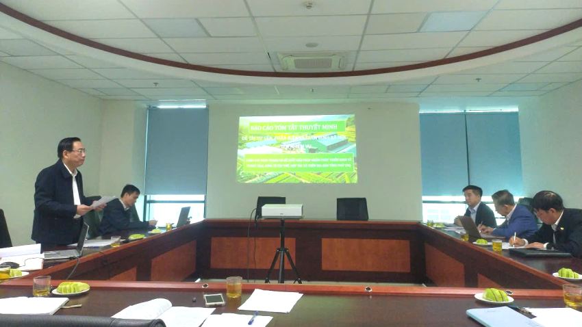 Liên hiệp hội tỉnh bảo vệ thành công đề cương đề tài tư vấn, phản biện và giám định xã hội: Đánh giá thực trạng và đề xuất giải pháp nhằm phát triển kinh tế trang trại, kinh tế tập thể, hợp tác xã trên địa bàn tỉnh Phú Thọ 