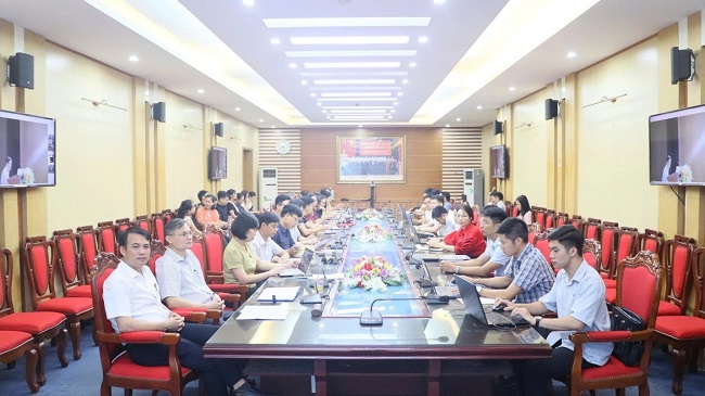 Trường Đại học Hùng Vương tham gia Hội thảo về kỹ năng viết và công bố bài báo quốc tế