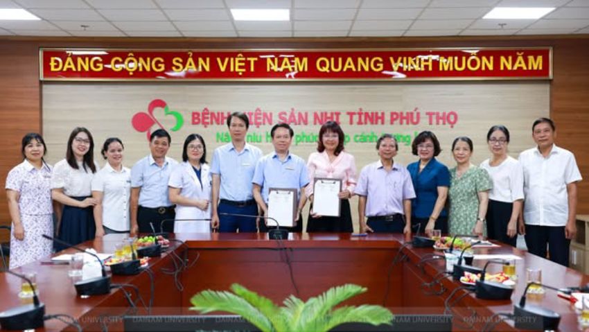 Bệnh viện Sản Nhi tỉnh Phú Thọ ký kết hợp tác đào tạo với Trường Đại học Đại Nam