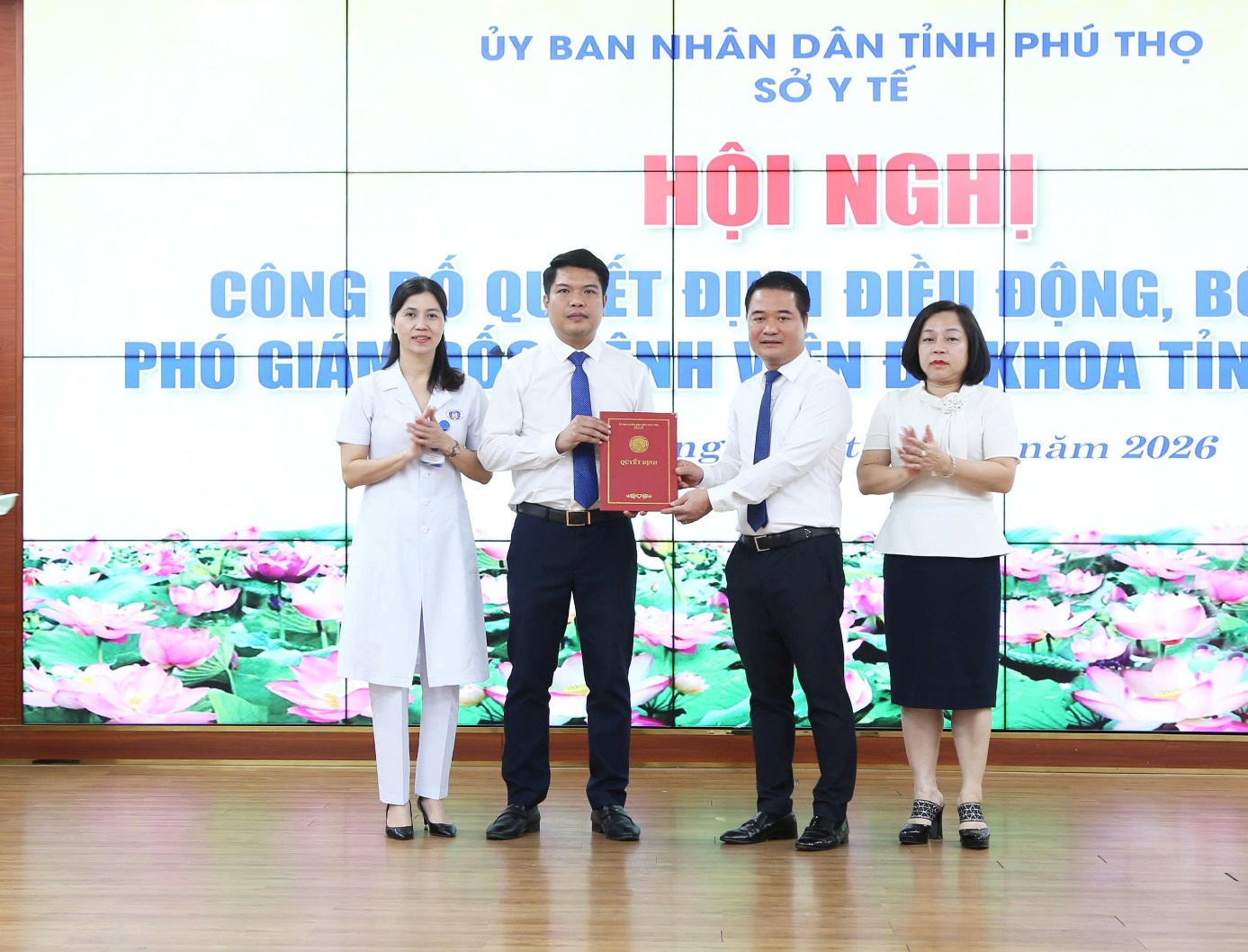 Hội nghị Công bố Quyết định điều động, bổ nhiệm Phó Giám đốc Bệnh viện Đa khoa tỉnh Phú Thọ