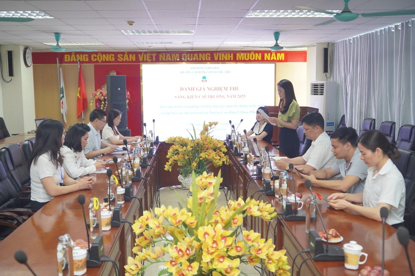Đánh giá, nghiệm thu sáng kiến cải tiến công tác quản lý chứng từ kế toán và lập báo cáo thu tiền mặt