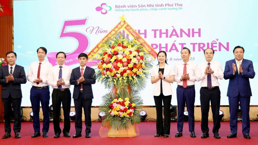 Bệnh viện Sản Nhi tỉnh Phú Thọ kỷ niệm 5 năm hình thành và phát triển