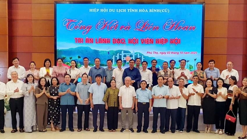 Hiệp hội Du lịch tỉnh Hòa Bình (cũ) tổ chức Hội nghị tổng kết và liên hoan tri ân lãnh đạo, hội viên 