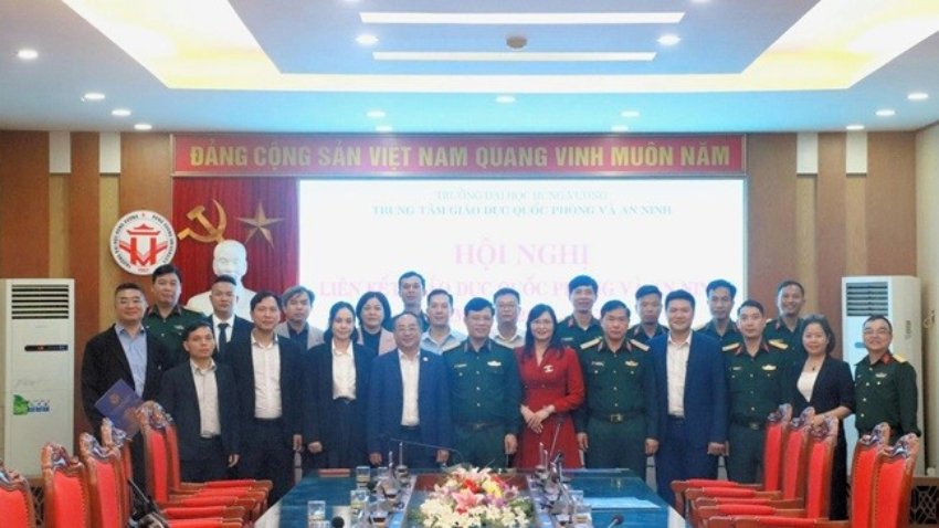 Hội nghị Liên kết đào tạo GD Quốc phòng và An ninh năm học 2025 - 2026 thành công tốt đẹp