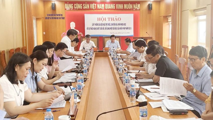 Hội thảo: Lấy ý kiến của đội ngũ trí thức, chuyên gia, nhà khoa học về dự thảo Nghị quyết sửa đổi, bổ sung một số điều của Hiến pháp năm 2013 