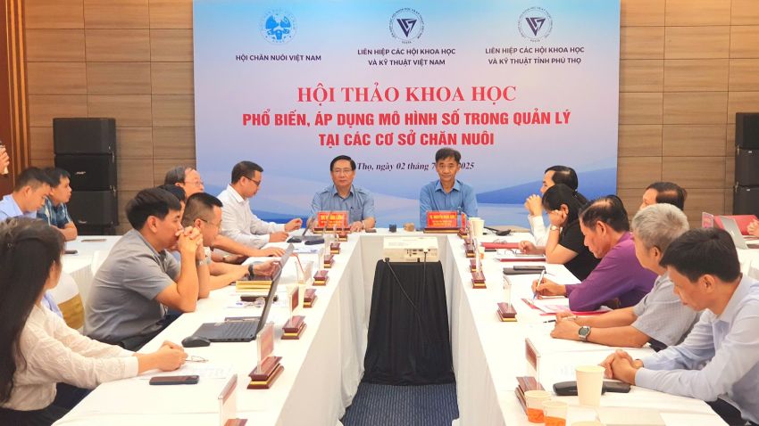 Hội thảo khoa học “Phổ biến, áp dụng mô hình số trong quản lý tại các cơ sở chăn nuôi” 